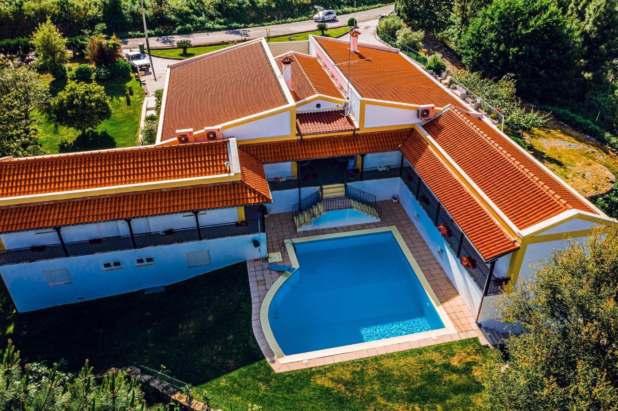 לינה וארוחת בוקר מונדים דה בסטו Estalagem Bela Vista מראה חיצוני תמונה